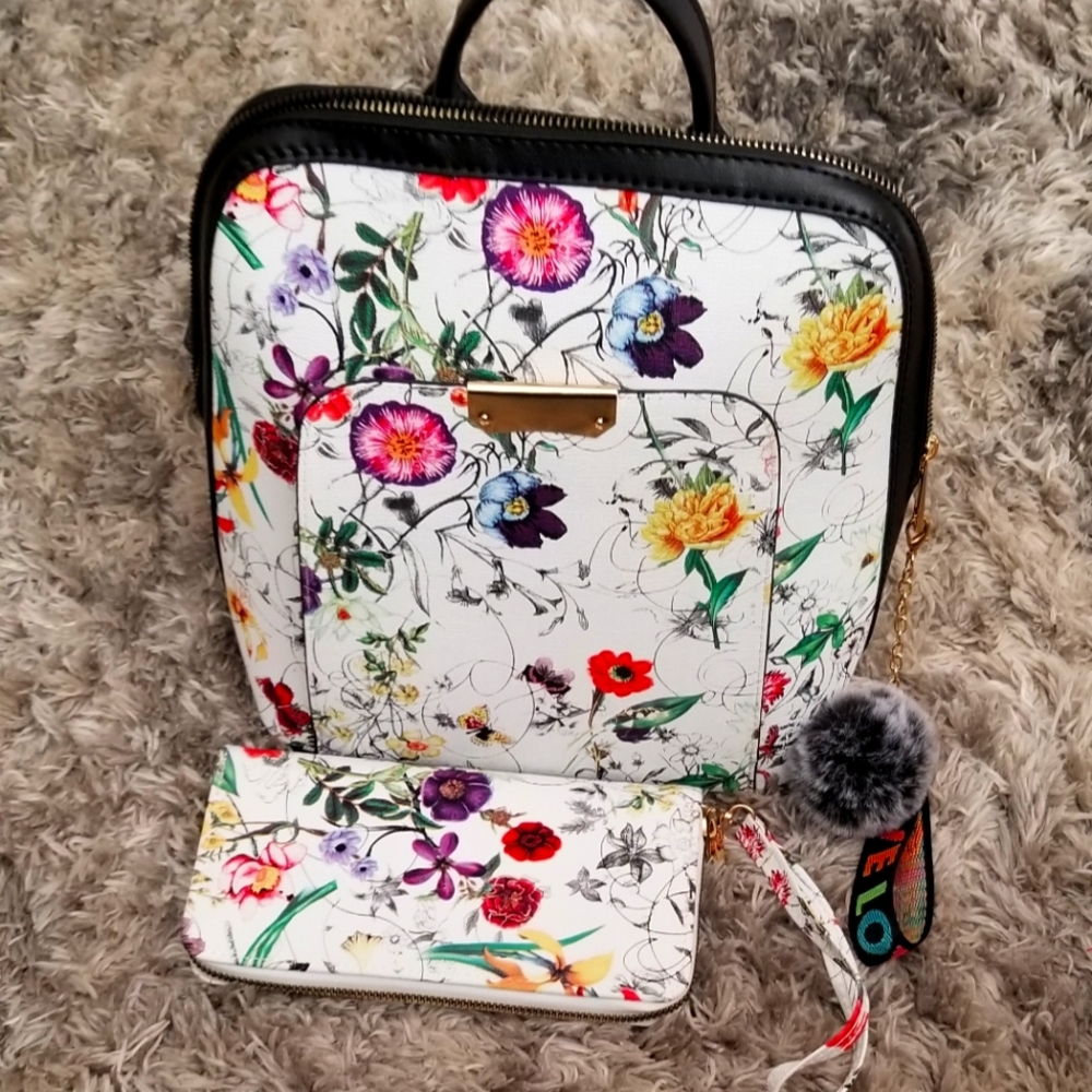 Nwot mini backpack with wallet Never been used